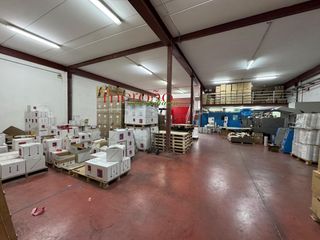 Bâtiment à usage industriel à Jubalcoi. Nave poligono torrellano