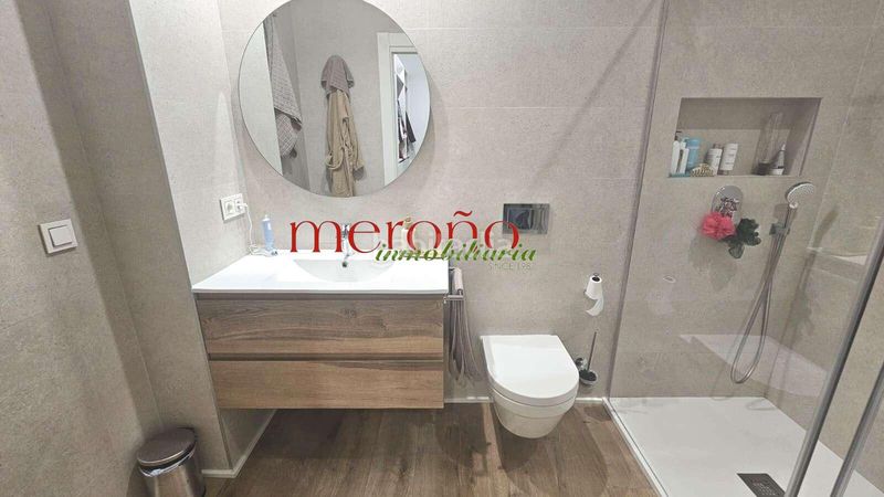 Foto 0b840a3d-57ee-4a0a-b6be-2795e85aade8. Planta baixa amb calefacció aparcament piscina a Elche / Elx