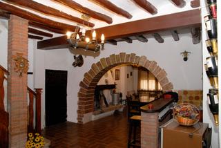 Masia a Torà. Casa de poble en venda