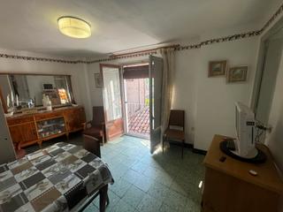 Semi detached house in Pobla de Lillet (La). Es ven casa  de tres plantes