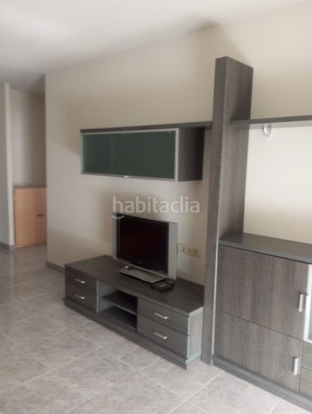 Foto a5789952-5db0-48c9-806e-982a7195f027. Piso es ven pis a en Berga