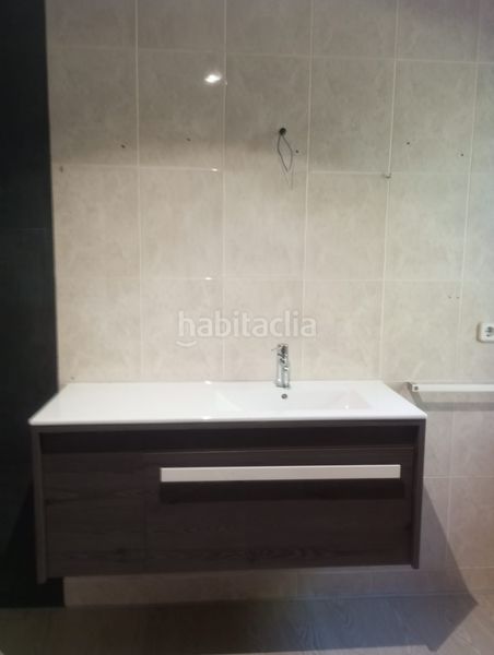 Foto b9b3ec7c-8097-4dde-bb20-cc739e047285. Xalet amb xemeneia calefacció aparcament piscina a Gironella