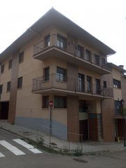 Dreistöckige Wohnung in Avià. En venda pis avià !!!