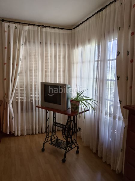 Foto 22969635-2439-47d0-b2da-81e9120fae7e. Xalet amb xemeneia calefacció aparcament a Berga