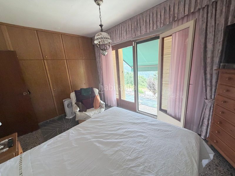 Foto 52eed3f4-cc51-48fe-8459-da527dd07742. Xalet amb xemeneia calefacció aparcament piscina a Cercs