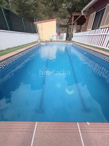Foto ff231d77-e97c-4d7f-90ce-438b9f3da38a. Xalet amb xemeneia calefacció aparcament piscina a Cercs