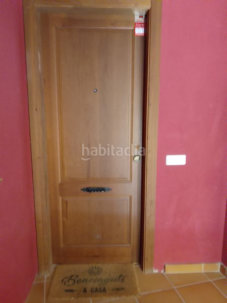 Foto d7f4385e-e6d6-4ada-a852-eb4dd95a5eb2. Apartament amb xemeneia calefacció a Berga