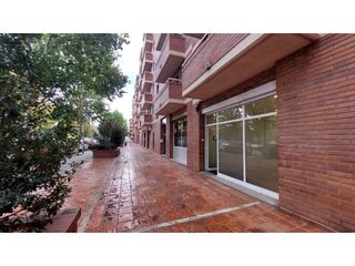 Lloguer Local Comercial a Avenida mestre muntaner 72. Local en alquiler en ponent
