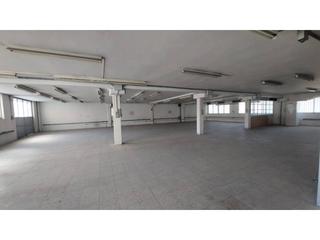 Bâtiment à usage industriel à Centre. Nave industrial en venta