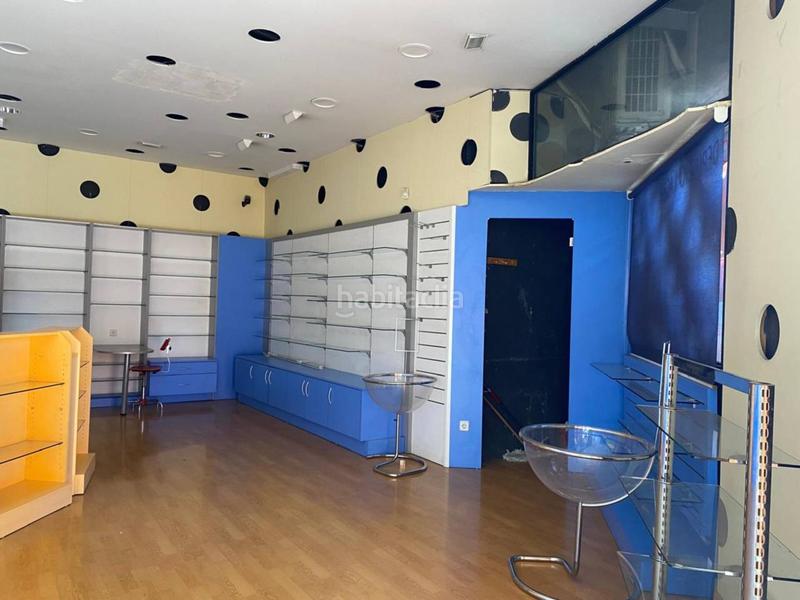 Foto 208fa90d-e9f8-4736-8ad3-c0c57d20a9a1. Lloguer local comercial a doctor pasteur 20 a Ponent - Set Camins Igualada