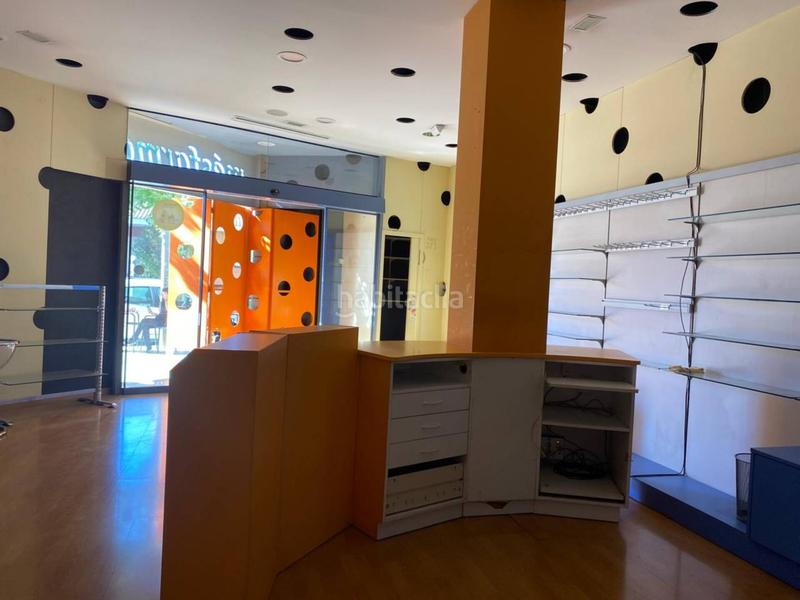 Foto b3027cdd-c03c-40aa-8fc9-a70fdcbb8136. Lloguer local comercial a doctor pasteur 20 a Ponent - Set Camins Igualada