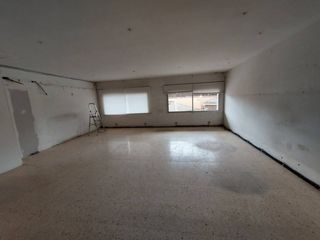 Miete Geschäftsraum  Calle pierola. Local comercial en alquiler en centre, igualada