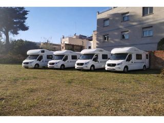 Lloguer Aparcament cotxe a Poble Sec. Plazas para autocaravanas y caravanas en pleno centro de la ciud