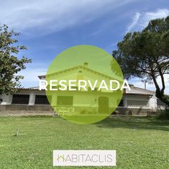 Casa  Barrio alfou y s jaume. Encantadora mas�a con casa de masovers un refugio id�lico en el