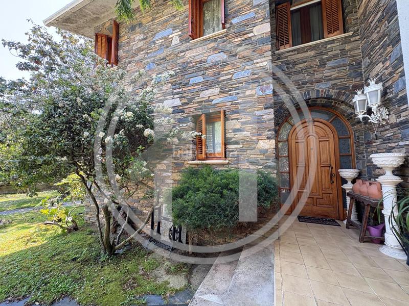 Foto f509a3cf-d9de-4102-af75-b6a08c4a377b. Casa con riscaldamento parcheggio piscina in Cardedeu