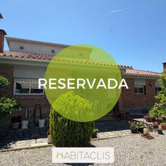 Maison à Cànoves i Samalús. Vivienda independiente en cànoves i samalús con gran parcela y a
