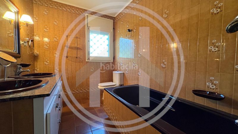 Foto 0a19a49c-0ff8-4e1c-8e9a-c999935fbc7c. Casa amb calefacció aparcament piscina a Sant Celoni
