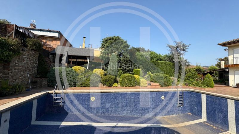 Foto 2f4b9499-03bc-43c3-92b7-b7a5155e8efc. Casa amb calefacció aparcament piscina a Sant Celoni