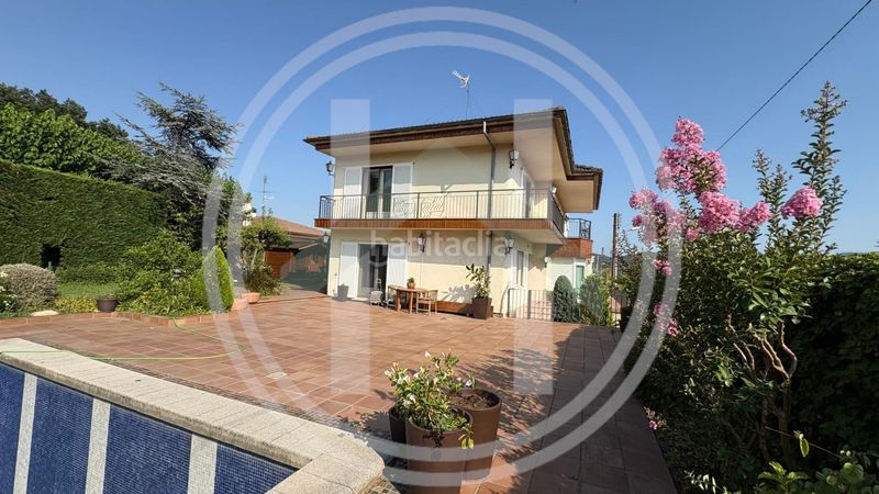 Foto 6117461e-a7ad-441a-8a4a-05200e4fd4da. Casa amb calefacció aparcament piscina a Sant Celoni