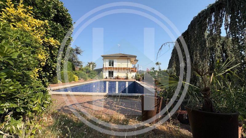 Foto b07bf264-0a0a-462a-8771-24a3bab900c8. Casa amb calefacció aparcament piscina a Sant Celoni