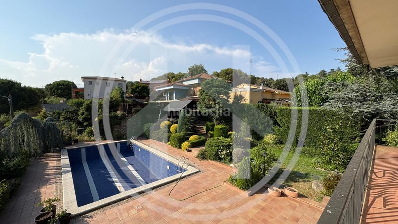 Foto d27560cf-ff10-4f35-ab2d-8c90910b1950. Casa amb calefacció aparcament piscina a Sant Celoni