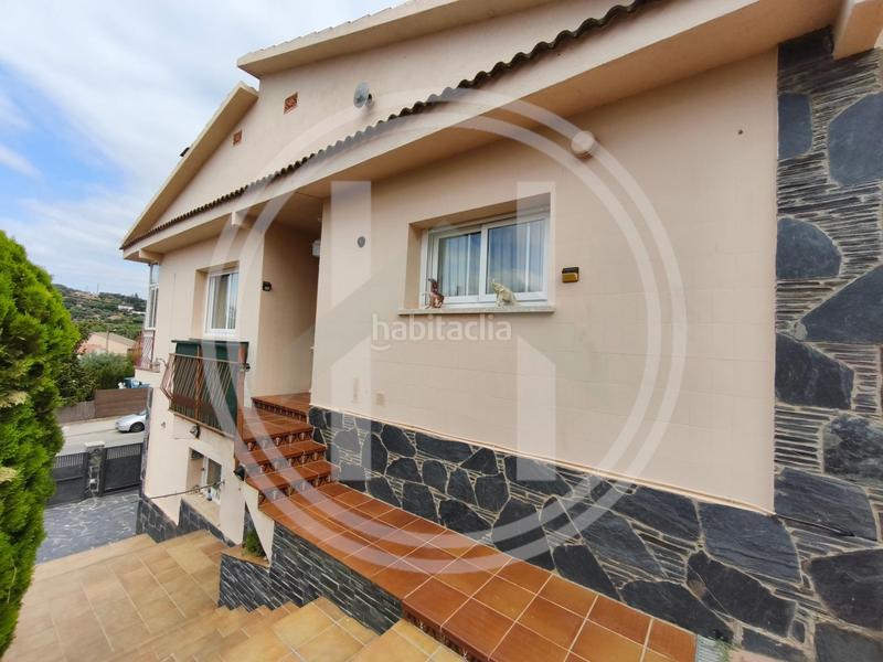 Foto 647c05b2-deb2-4bfc-891f-3ad2932cdc38. Casa con riscaldamento parcheggio piscina in Cànoves i Samalús