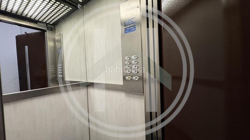 Foto b86753b1-8503-472f-b07d-e49c523a899c. Piso  con parking en el centro en Sota el cami ral Granollers