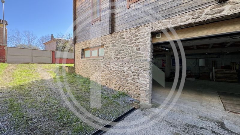 Foto 05549f64-6ac6-4b76-b5dd-9527ddddb7b9. Casa amb aparcament a Gualba