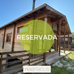 Casa a Gualba. Vive tu sueño junto a la montaña  encantadora casa de madera en