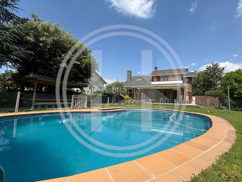 Foto eb80e5f6-76a5-49b6-8cf5-9dabae45f0bc. Casa amb calefacció aparcament piscina a Cardedeu