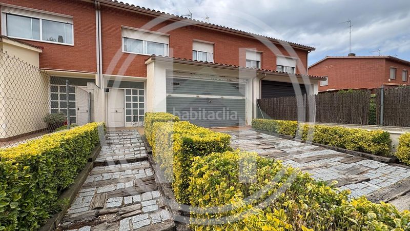 Foto 5148f090-cf1d-48c6-9f0c-fc430f798e96. Casa amb calefacció aparcament piscina a Cardedeu
