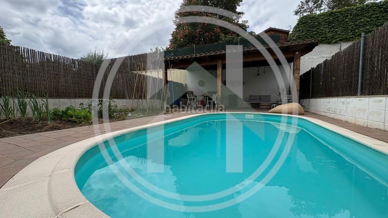 Foto dfb8c469-df9c-4947-a613-aa27d308baa5. Casa amb calefacció aparcament piscina a Cardedeu