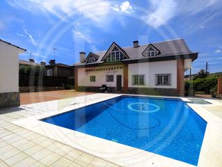 Maison  Bruguer (mirador). Exclusiva vivienda familiar con encanto en el mirador del montse