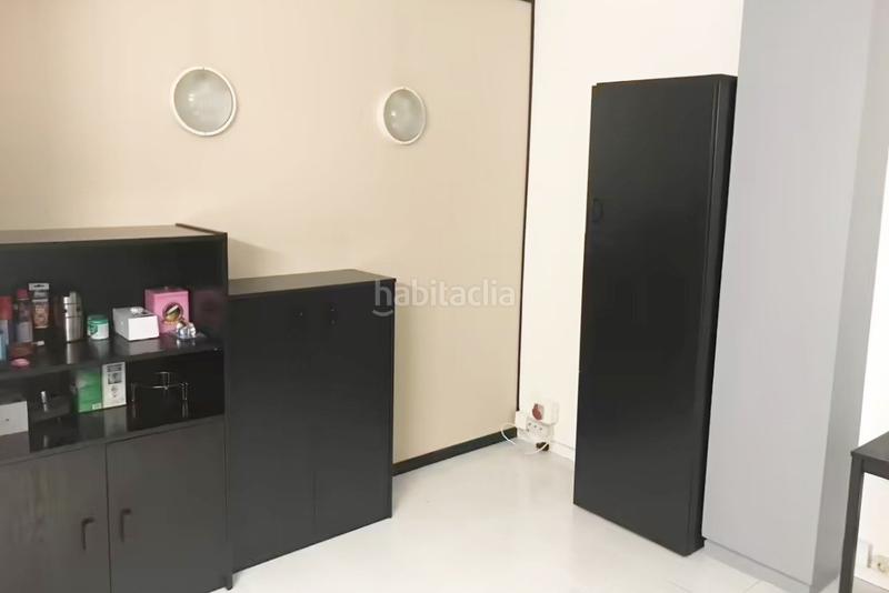 Foto 95bbb358-8b1a-4636-94f7-2fa180e14e15. Local comercial inmejorables condiciones para su despacho en Granollers