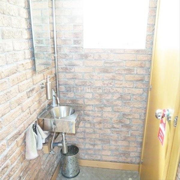 Foto 214ad438-b0d4-4476-8acd-5af9224feb04. Location local commercial dans Centre Sabadell