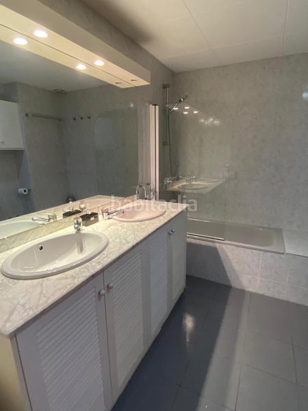 Foto 32a2dde5-ac11-4358-bca0-139bcd2c6f47. Appartamento con parcheggio in Gràcia Sabadell