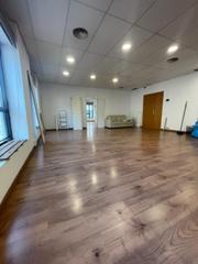 Oficina a Creu Alta. Oficina moderna y versátil con ambientes ajustables