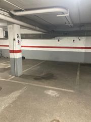 Affitto Posto auto in Covadonga. Plaza de parking en espacio comunitario  covadonga, sabadell