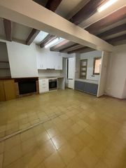Location Maison jumelée à Sant Llorenç Savall. Amplia casa con terraza y vistas