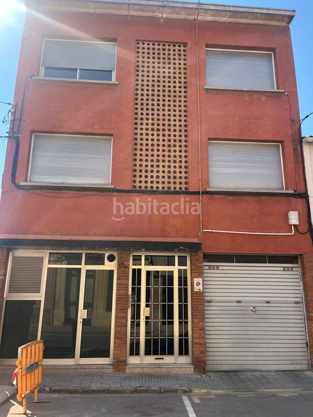 Foto a48780de-a979-4020-a07b-2dffa231b148. Edificio  en venta con rentabilidad inversión consolidada en Castellar del Vallès