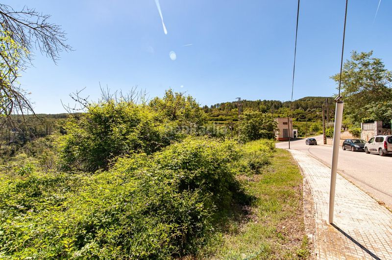 Foto ec2969eb-1526-43ad-b486-ccf54cf95d56. Terreny residencial a Pontons