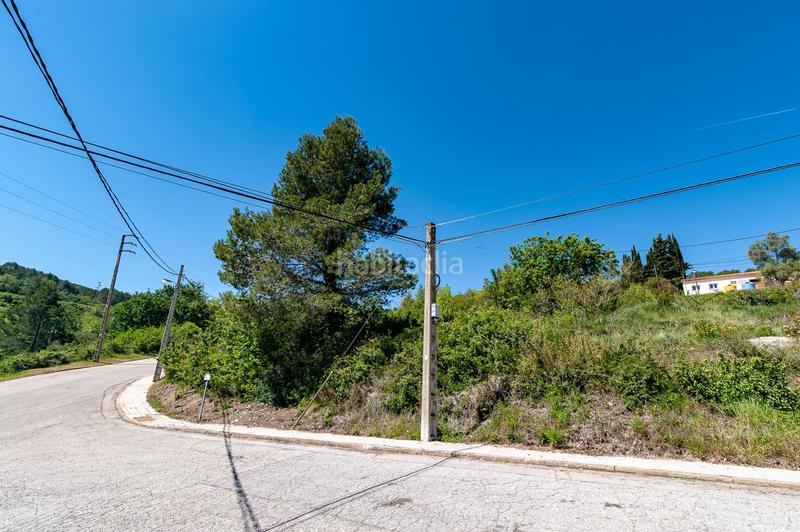 Foto efd6e15c-2204-43c8-a6fa-2b090f49d76c. Terreno residencial bonito terreno en Pontons