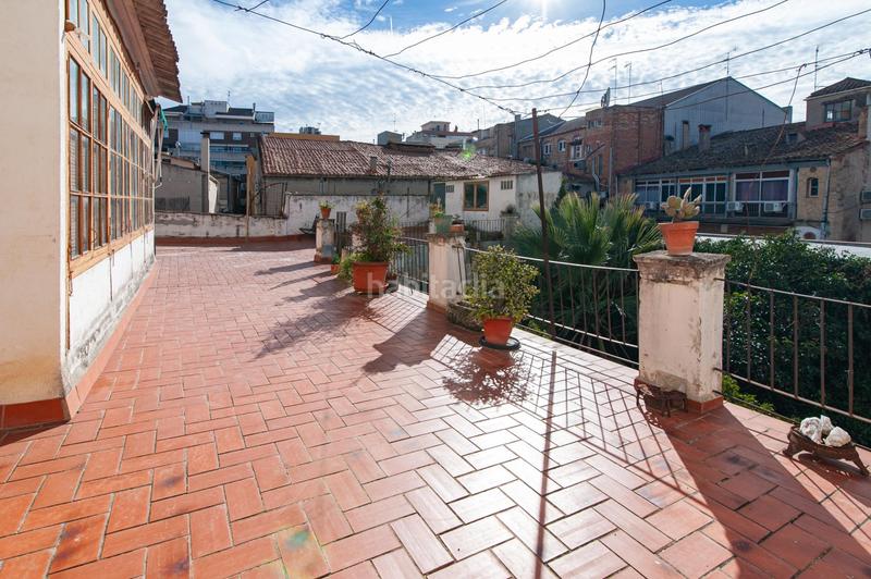 Foto 07f7e468-87b0-47b8-88f3-a28d77d6a107. Edificio  emblemático en plaza la vila en Vilafranca del Penedès