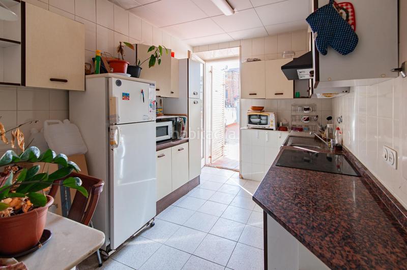 Foto ec3d2920-8a09-4f79-b9dc-72972a028fa8. Edificio  emblemático en plaza la vila en Vilafranca del Penedès