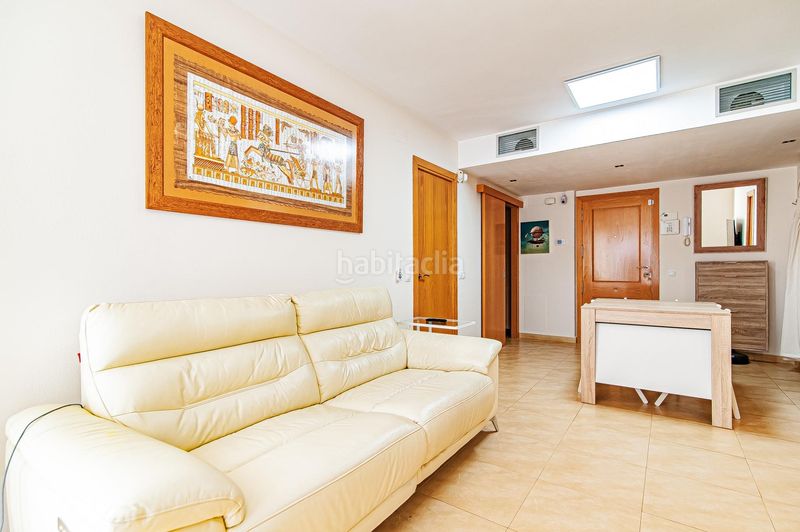 Foto 9053ad3b-3b99-4e00-895d-c42b8cd1bf72. Rent flat with parking in Granada (La)