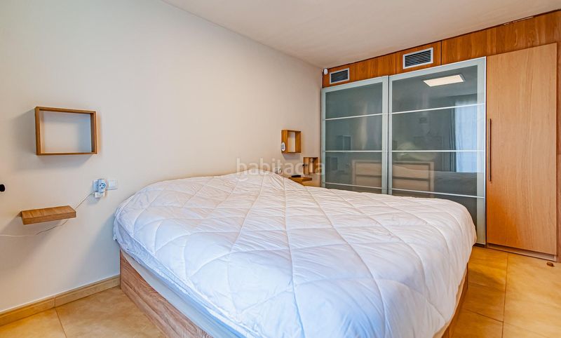 Foto aea47477-4cd6-4b1d-ab3f-64ad1e400d17. Rent flat with parking in Granada (La)