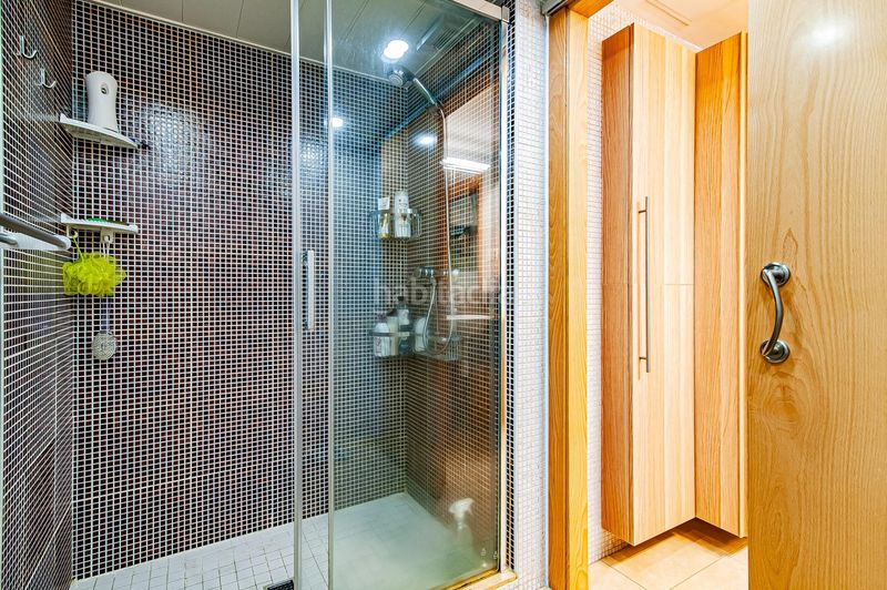 Foto c557325b-05f5-40fb-876d-a019aa451fc3. Rent flat with parking in Granada (La)