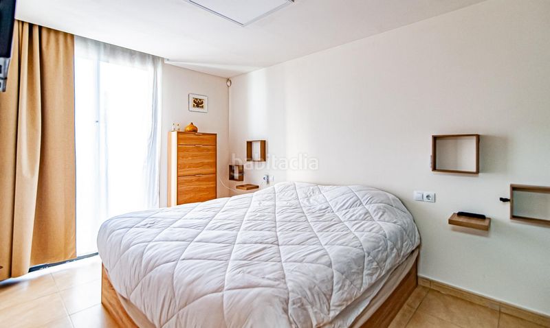 Foto f3325dee-2b14-4f8c-9e83-b5f394c7921f. Rent flat with parking in Granada (La)