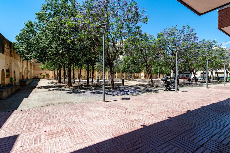 Foto e774f350-eaad-451d-851f-f4c82a30b350. Alquiler local comercial local en plaza boters en Vilafranca del Penedès
