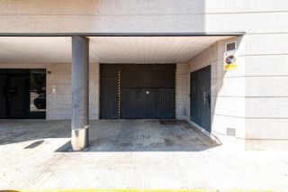 Aparcament cotxe a Carrer Germanor
